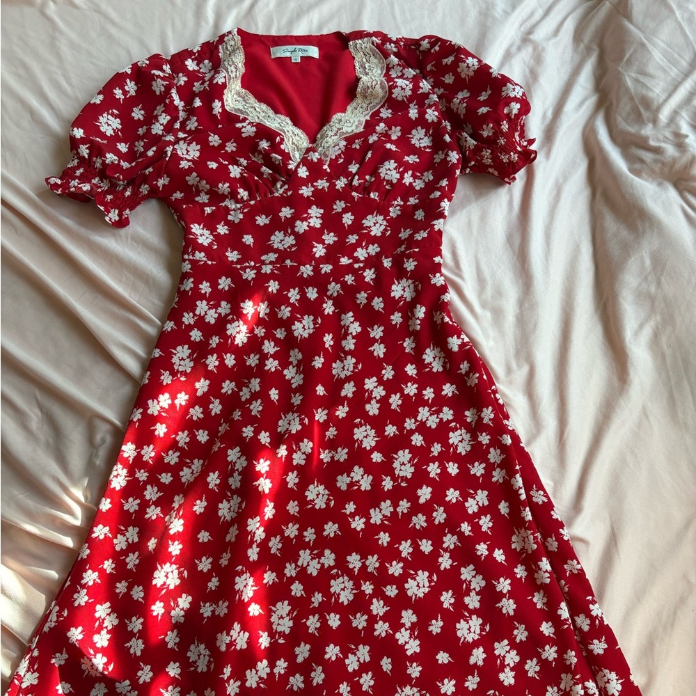 Simple Retro XS Red Floral Dress